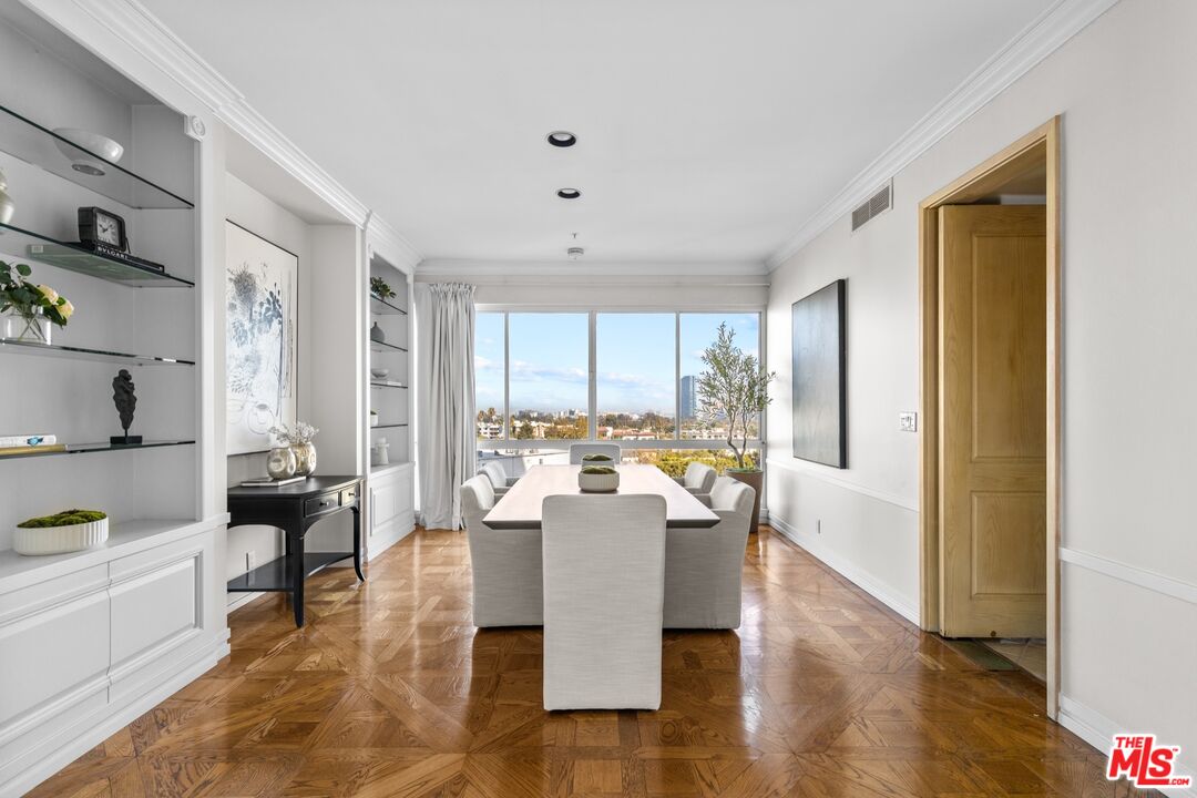 10490 Wilshire Blvd Unit: 906