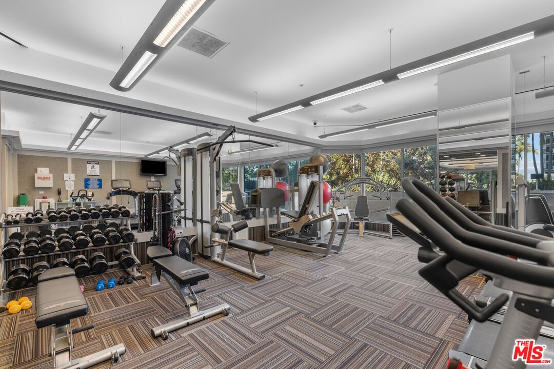 10490 Wilshire Blvd Unit: 906