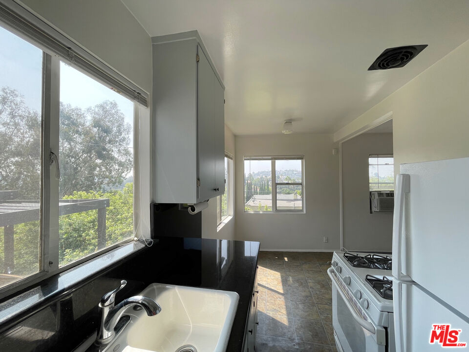 2986 Waverly Dr Unit: 4