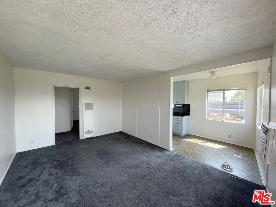 2986 Waverly Dr Unit: 4