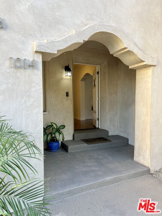 1014 Meadowbrook Ave