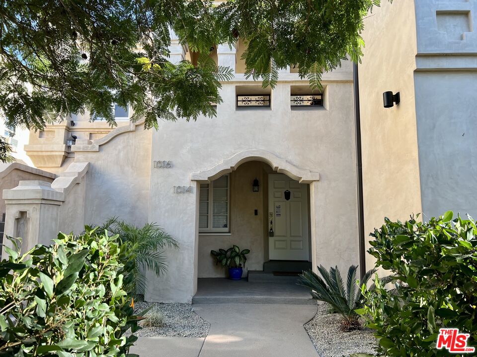 1014 Meadowbrook Ave