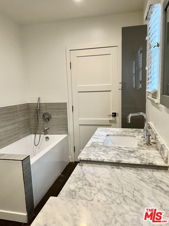 1014 Meadowbrook Ave