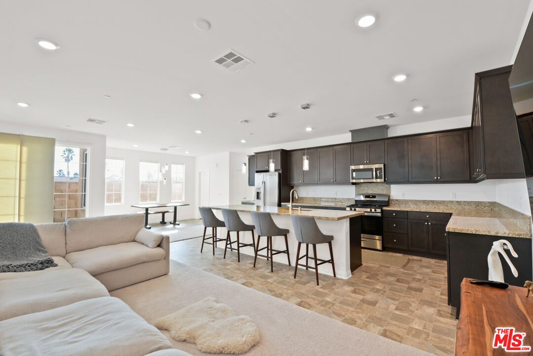 15205 Ridge Ln Unit: 4