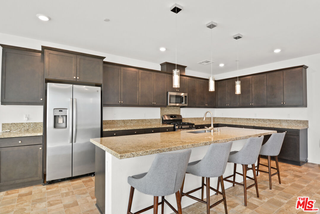 15205 Ridge Ln Unit: 4