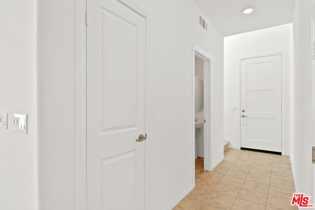 15205 Ridge Ln Unit: 4