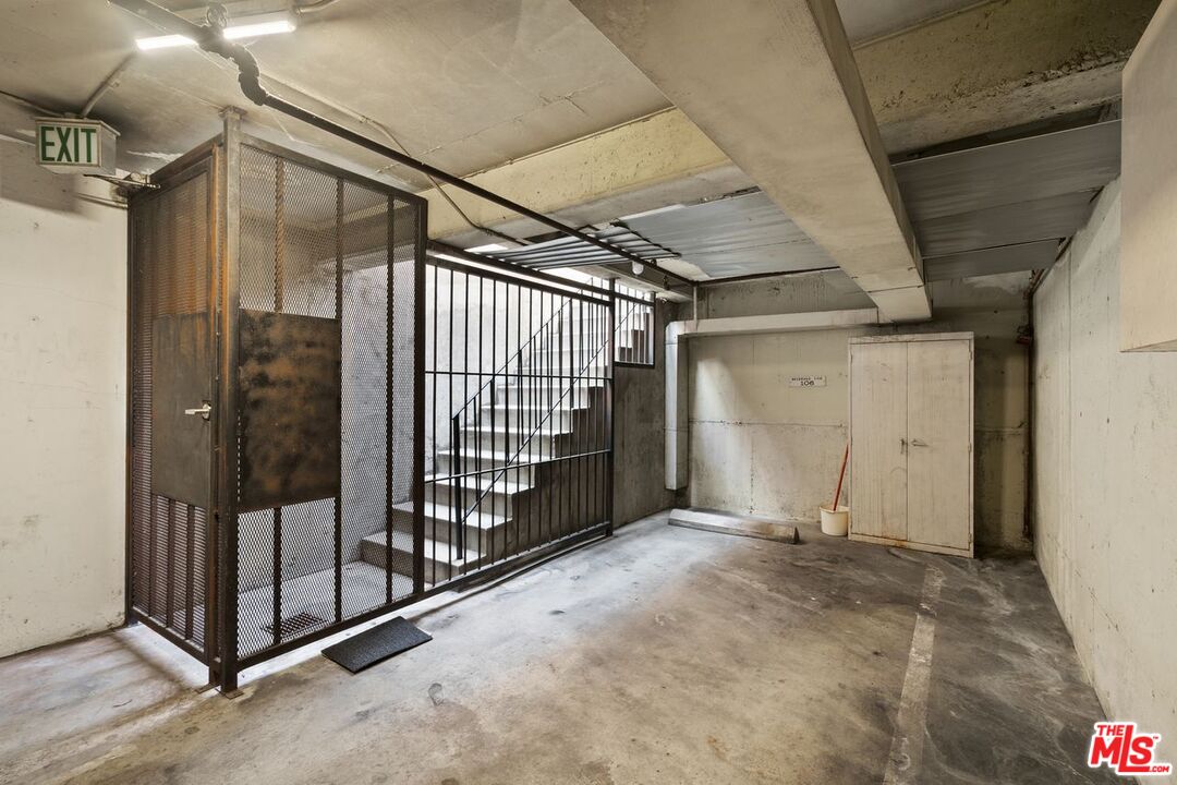 4255 W 5th St Unit: 106