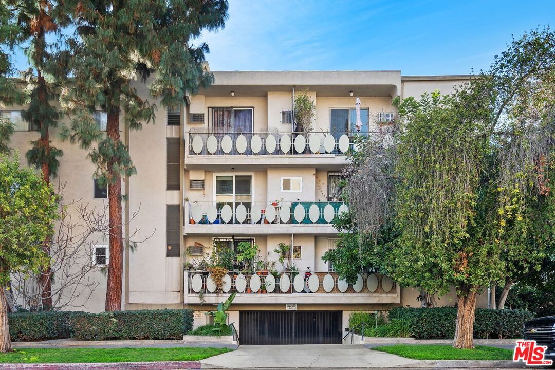 4255 W 5th St Unit: 106