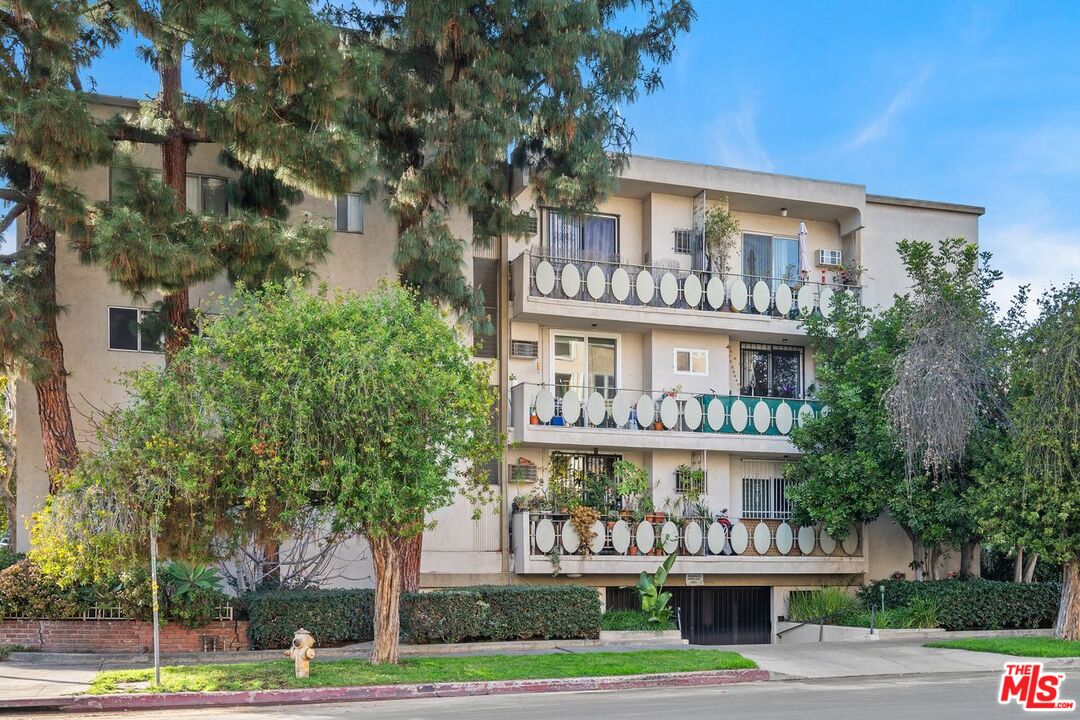 4255 W 5th St Unit: 106