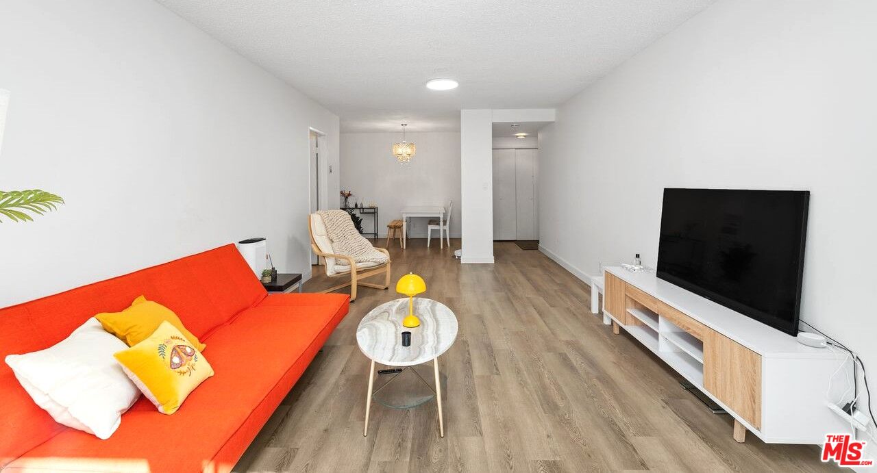 4255 W 5th St Unit: 106