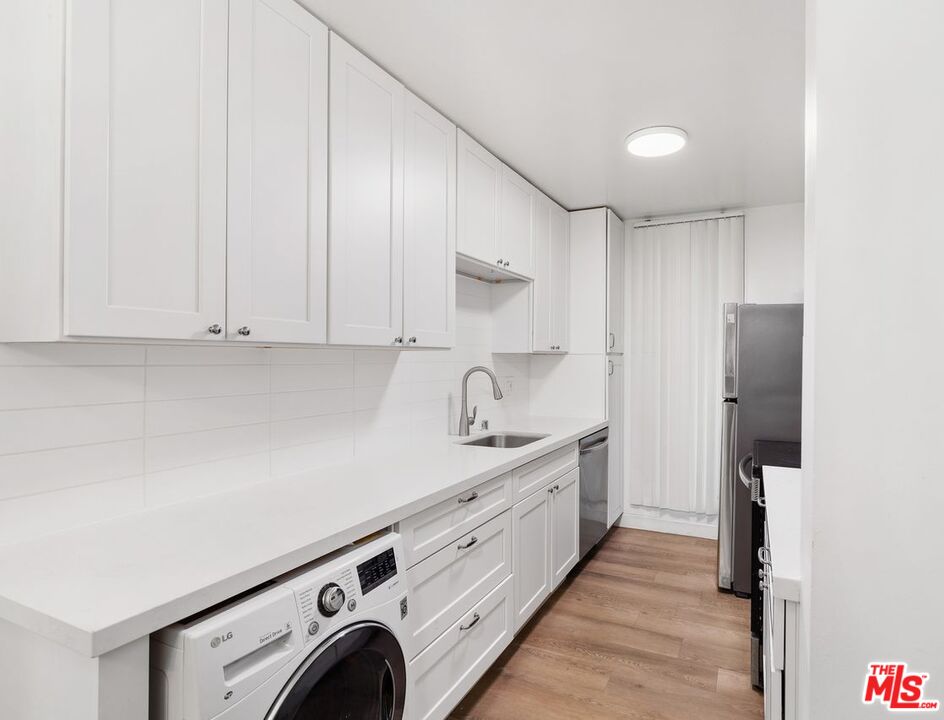 4255 W 5th St Unit: 106