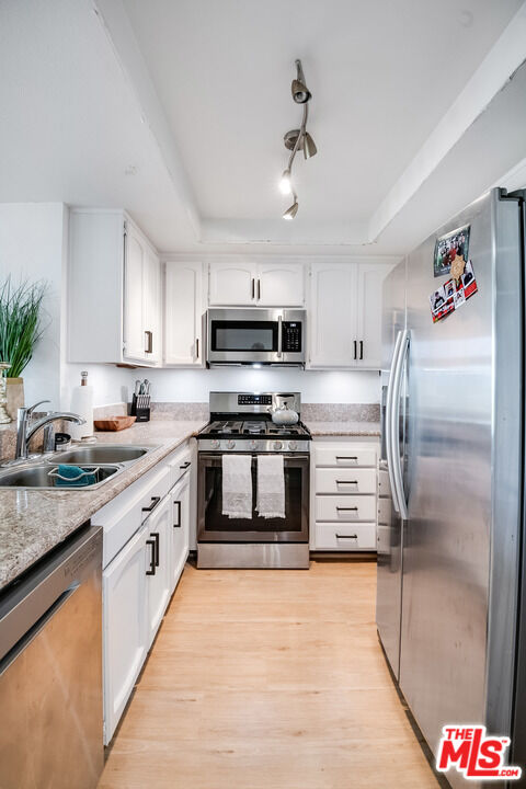 7800 Topanga Canyon Blvd Unit: 206