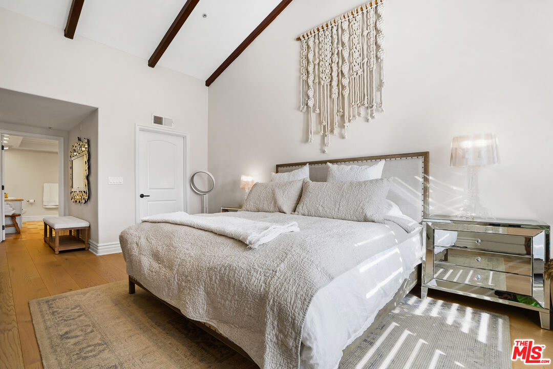 10618 Woodbridge St Unit: 304