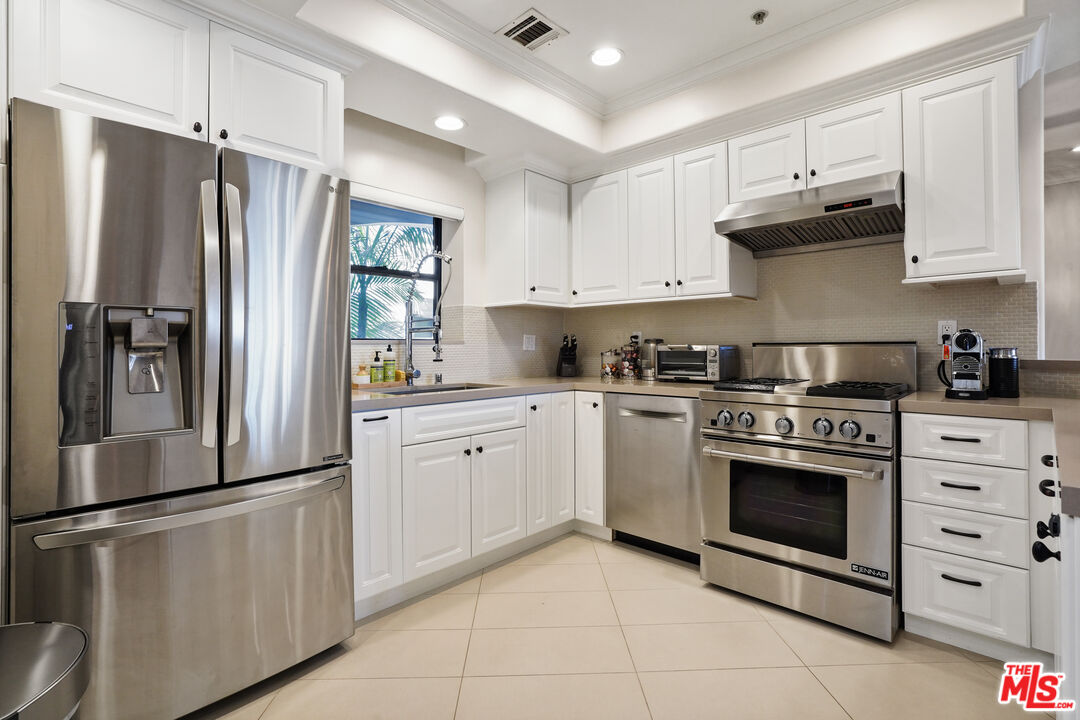 10618 Woodbridge St Unit: 304