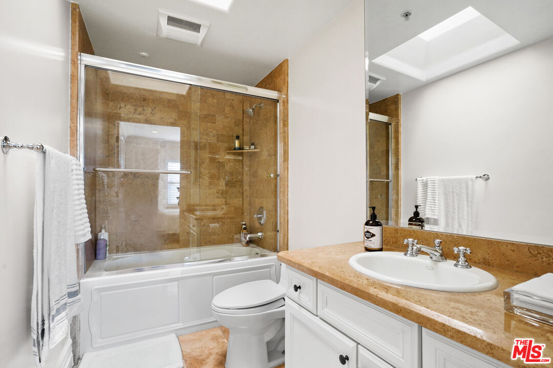 10618 Woodbridge St Unit: 304