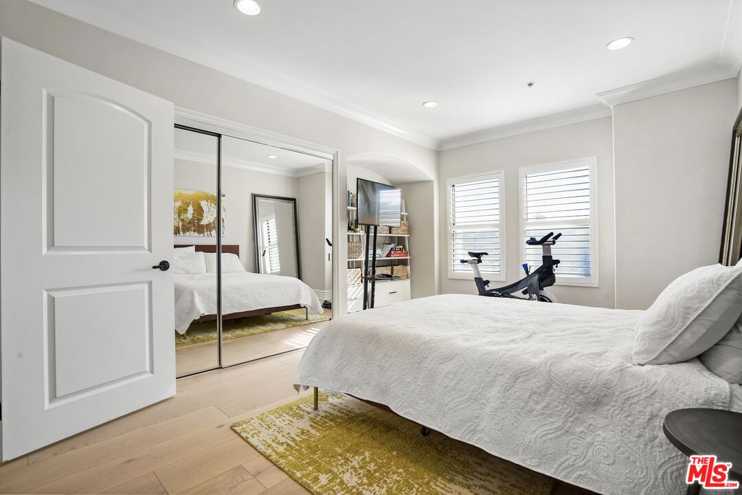 10618 Woodbridge St Unit: 304