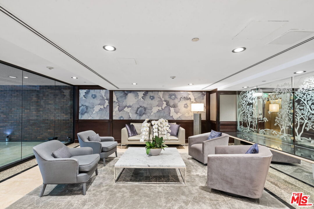 200 N Swall Dr Unit: 458