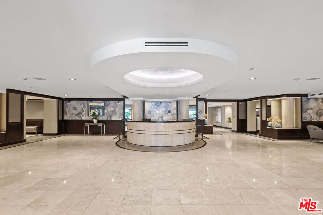 200 N Swall Dr Unit: 458