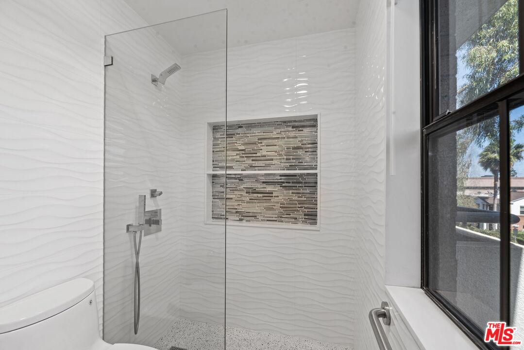 200 N Swall Dr Unit: 458