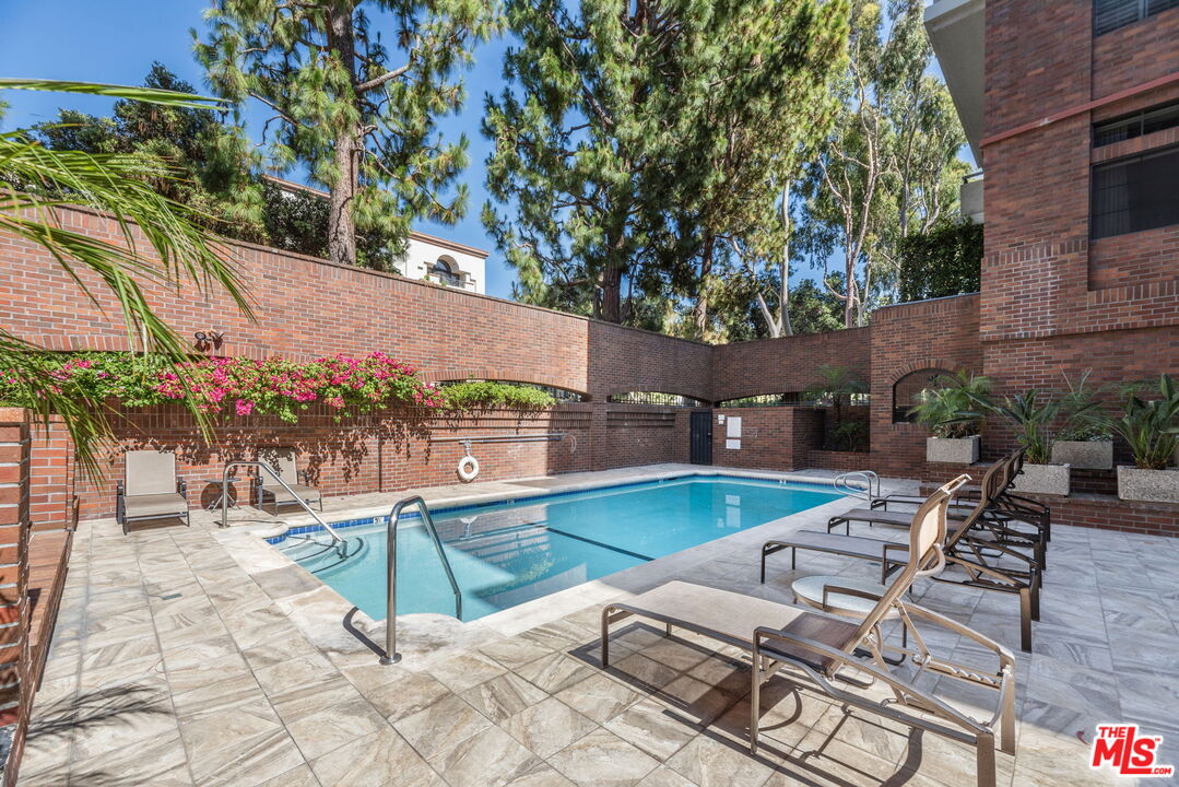 200 N Swall Dr Unit: 458