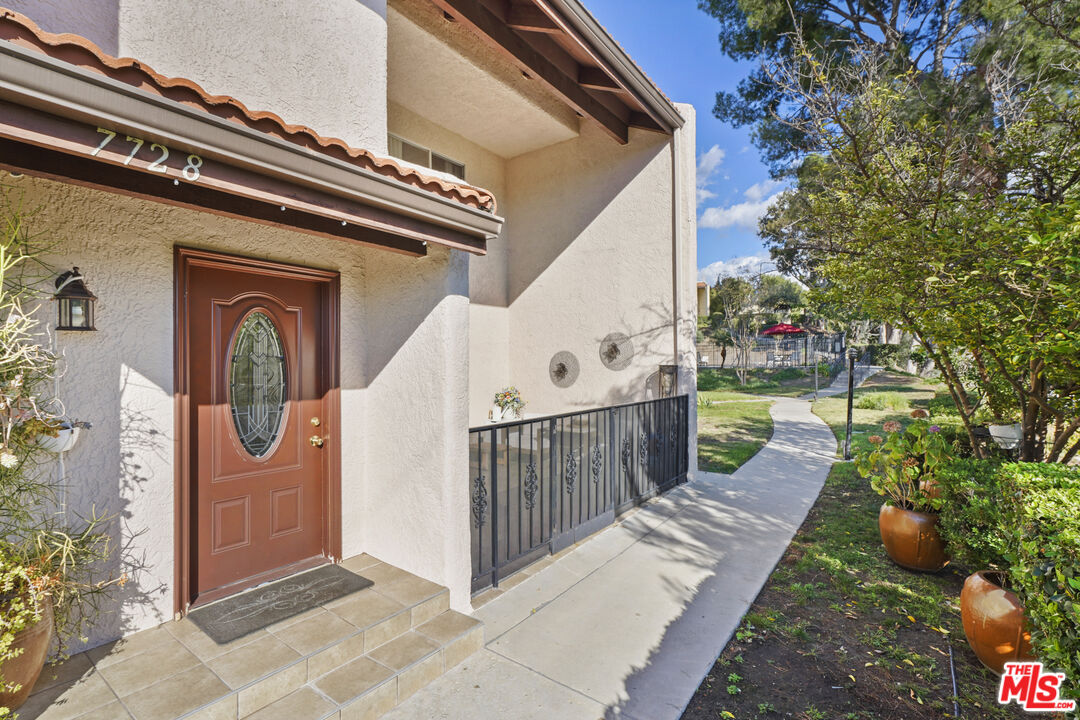 7728 Via Sorrento