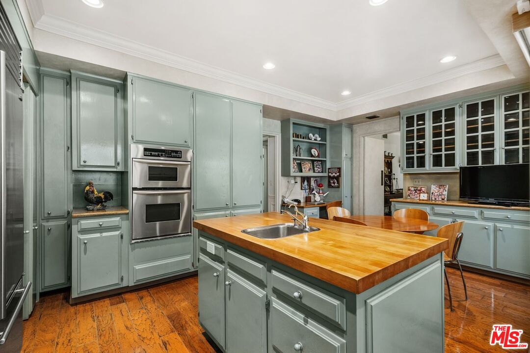 455 N Oakhurst Dr Unit: A2