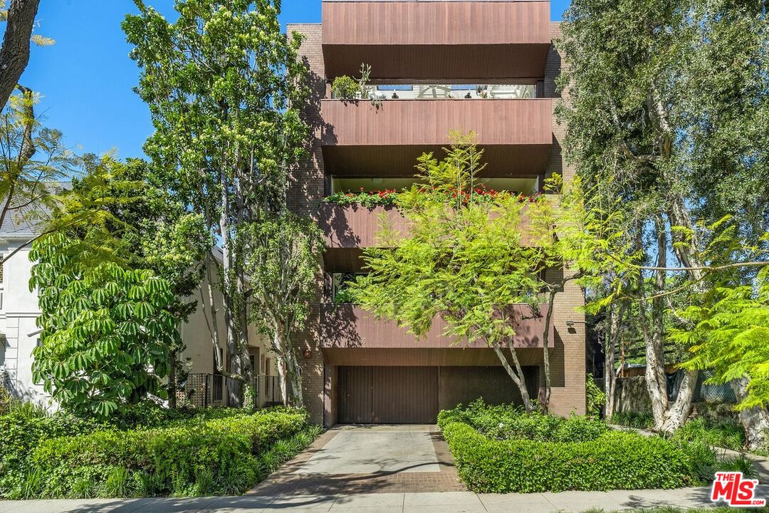 455 N Oakhurst Dr Unit: A2