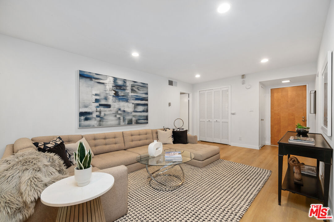 2929 Waverly Dr Unit: 110