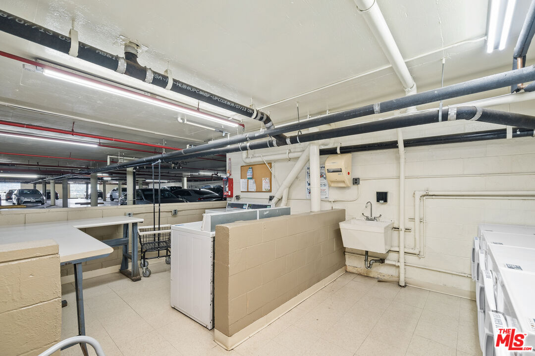 2929 Waverly Dr Unit: 110