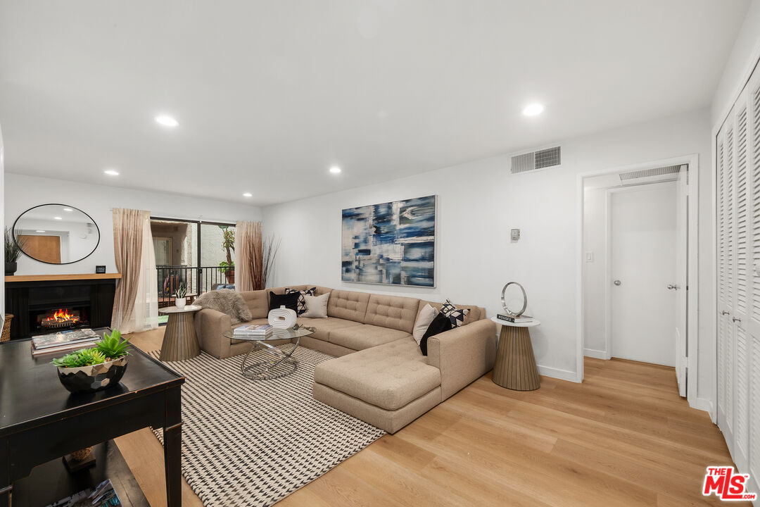 2929 Waverly Dr Unit: 110