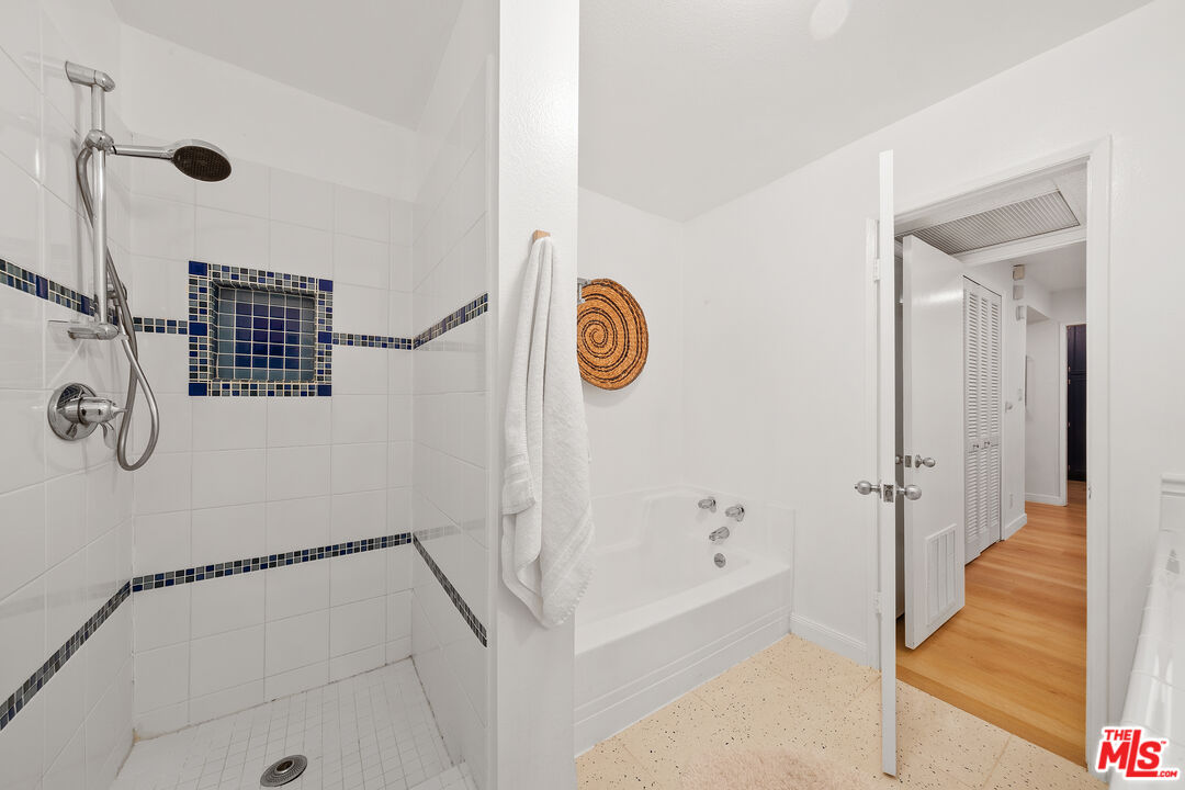 2929 Waverly Dr Unit: 110