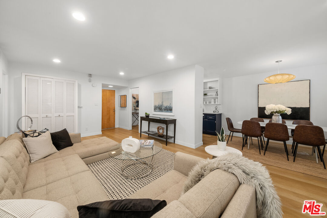 2929 Waverly Dr Unit: 110