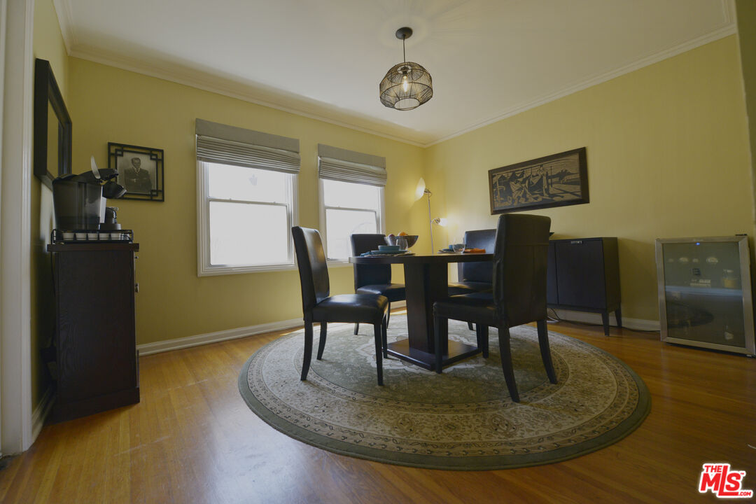 6222 San Vicente Blvd