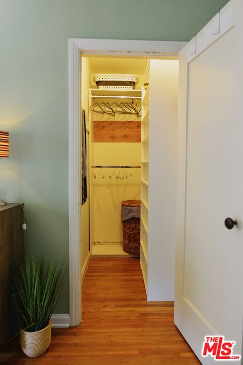 6222 San Vicente Blvd