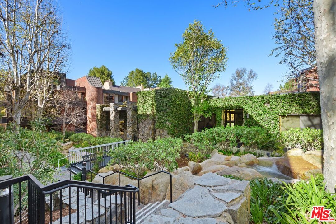 4720 Park Encino Ln Unit: 119