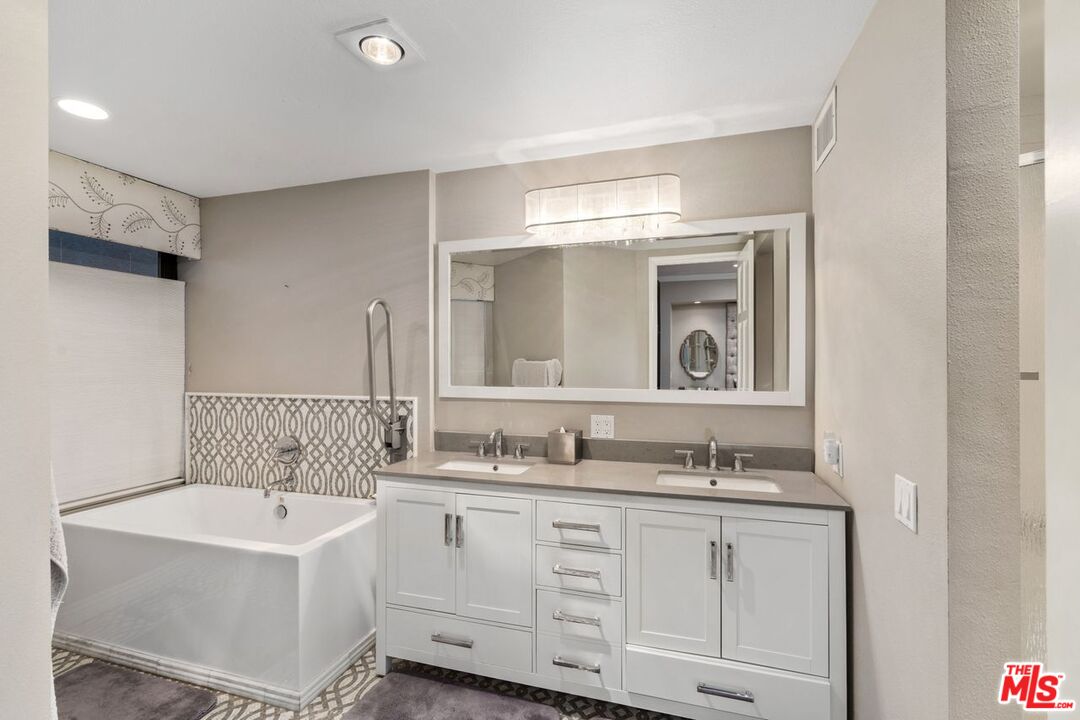 4720 Park Encino Ln Unit: 119