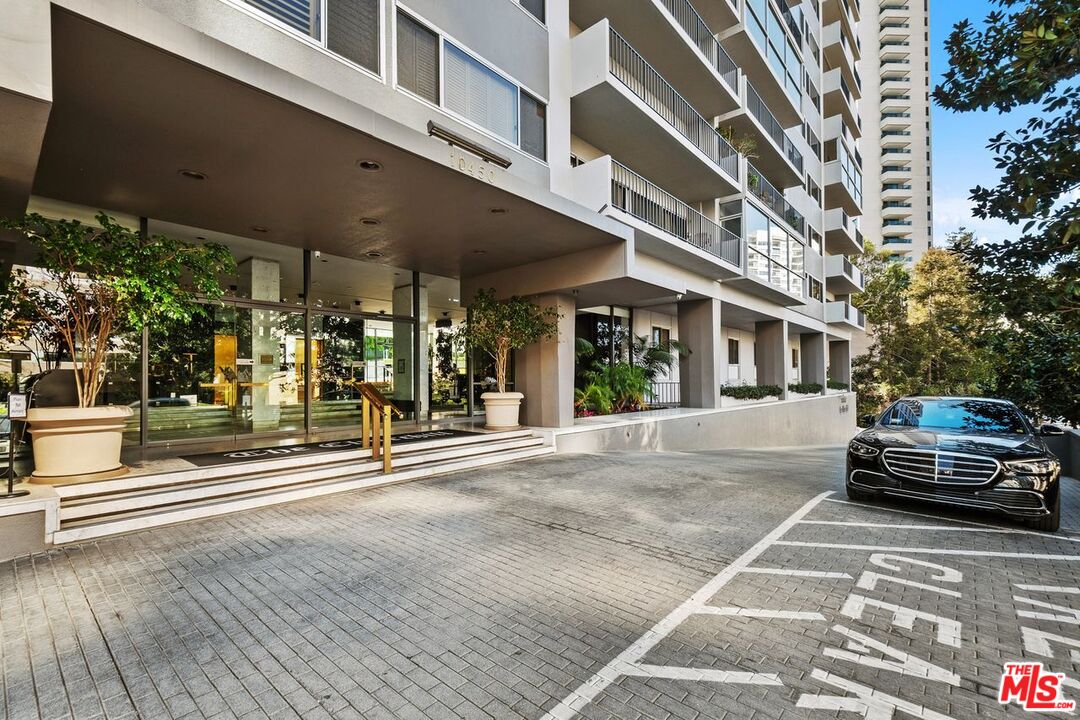 10450 Wilshire Blvd Unit: 5F