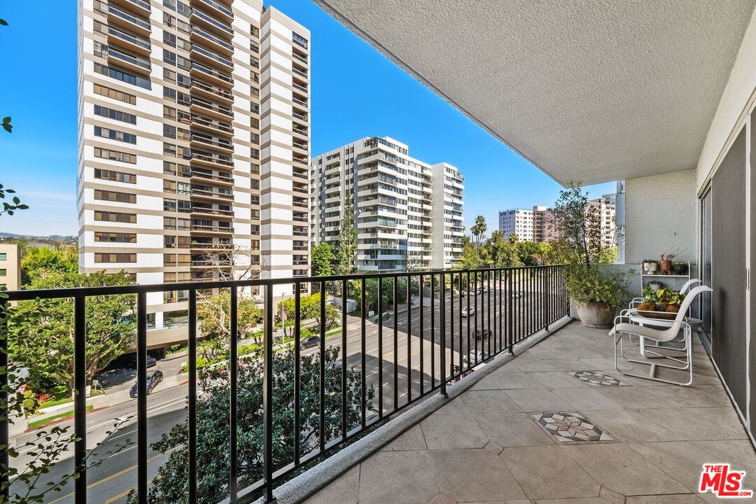 10450 Wilshire Blvd Unit: 5F