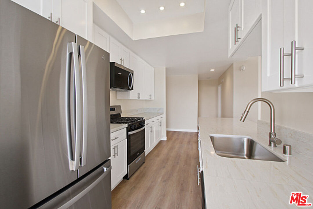 1240 S Corning St Unit: 207