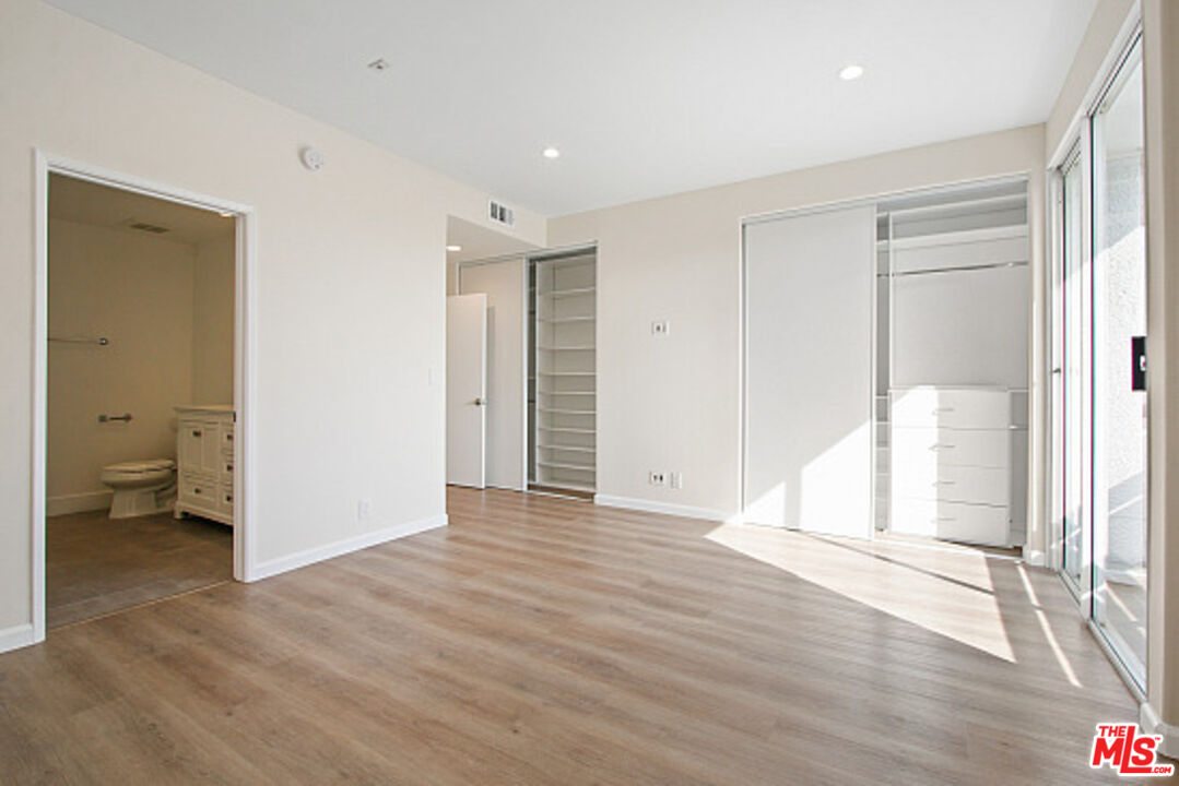 1240 S Corning St Unit: 207