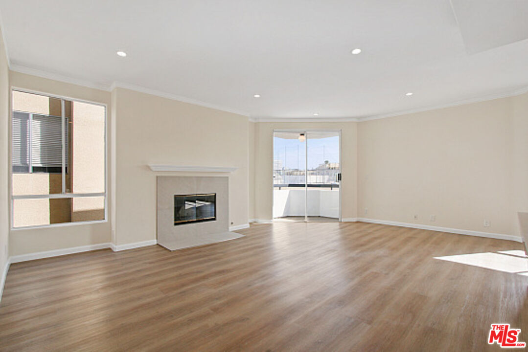 1240 S Corning St Unit: 207