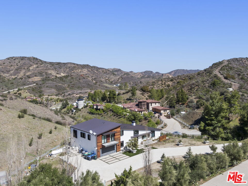 31830 Lobo Canyon