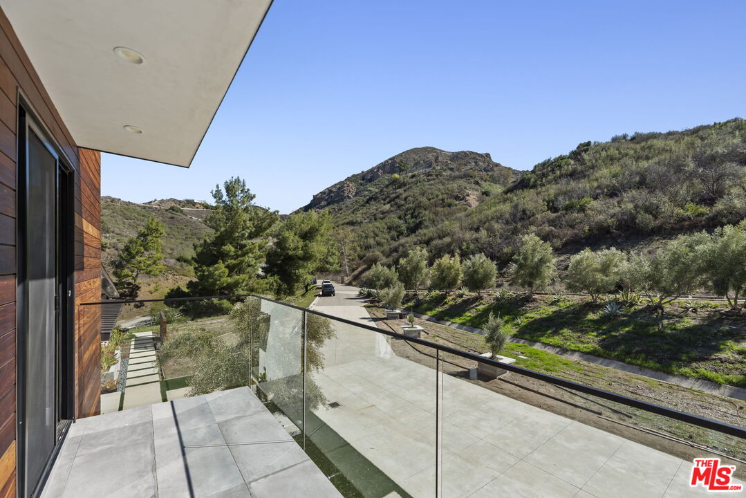 31830 Lobo Canyon
