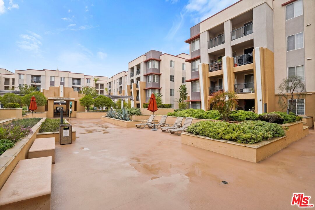 360 W Avenue 26 Unit: 418