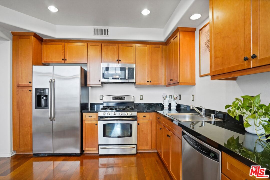 360 W Avenue 26 Unit: 418