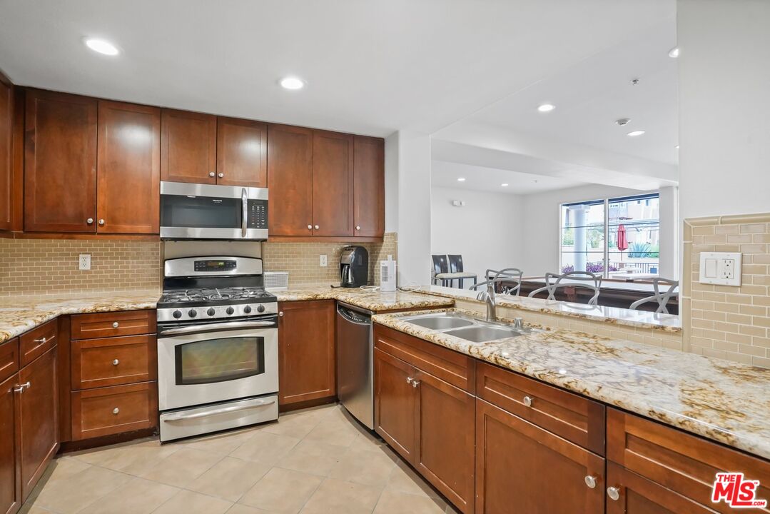 360 W Avenue 26 Unit: 418