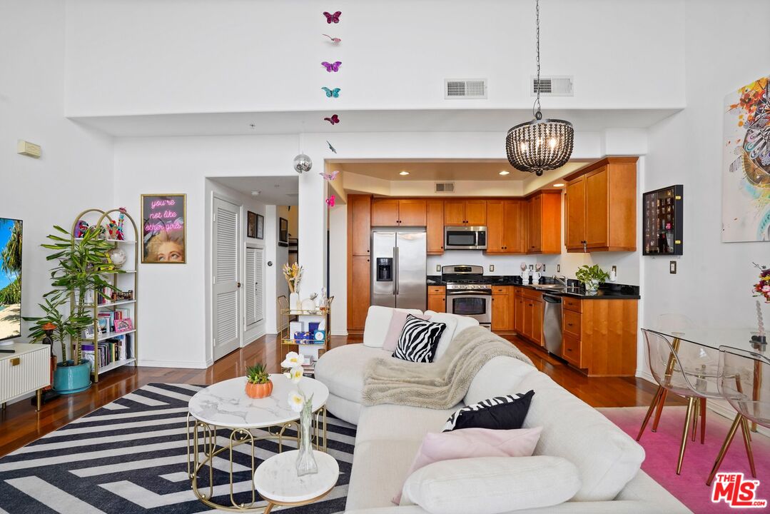 360 W Avenue 26 Unit: 418