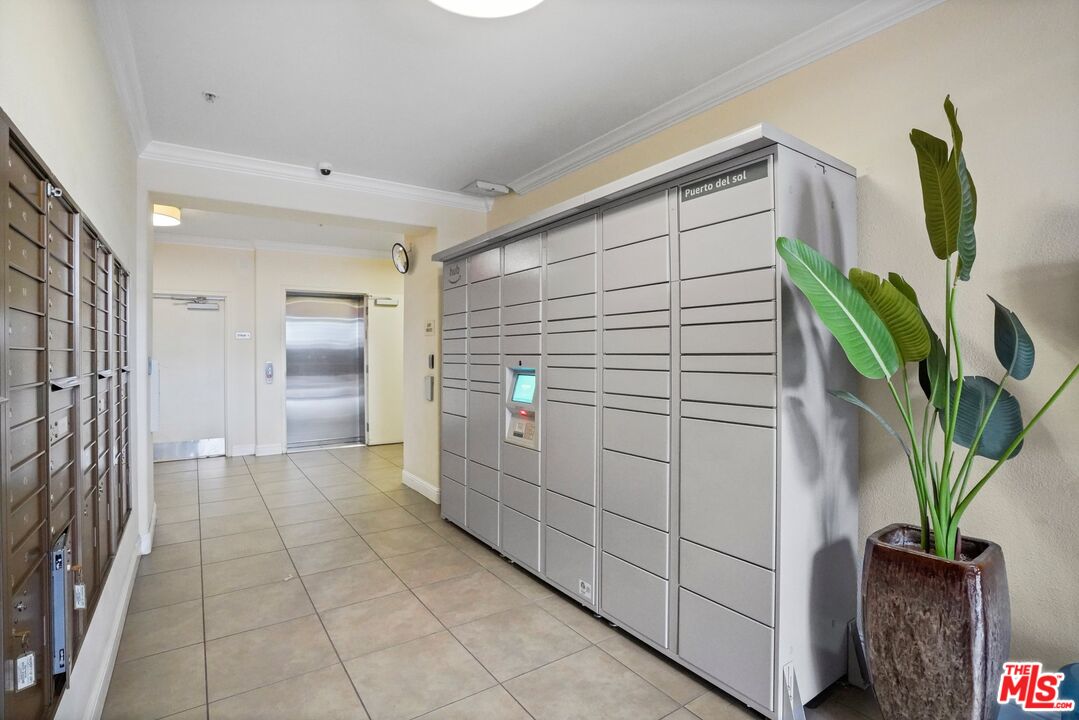 360 W Avenue 26 Unit: 418