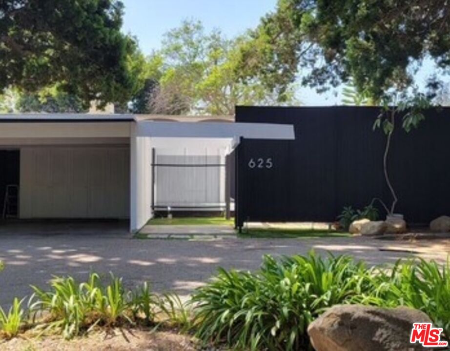 625 N Rodeo Dr