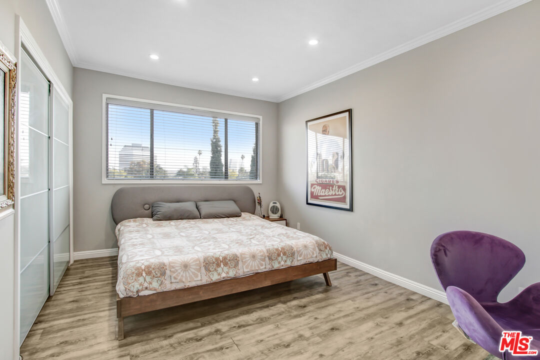 831 S Gretna Green Way Unit: 302